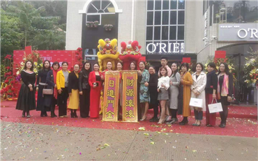 時尚的美容院設計 美容會所裝修設計 ——盛大開業
